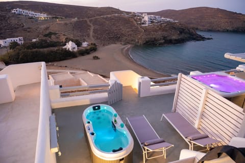 Seaview Mesonette with private Hot tub House in Mykonos, Mikonos 846 00, Greece