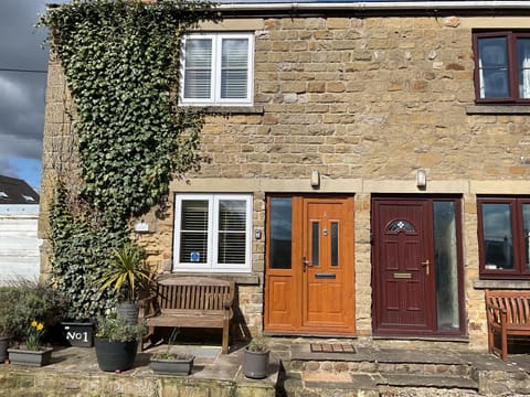 Property building, Facade/entrance, Garden