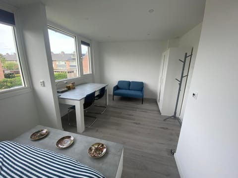 Seating area, Dining area, Bedroom