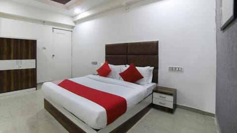 Topdealhotal Hotel in Ahmedabad