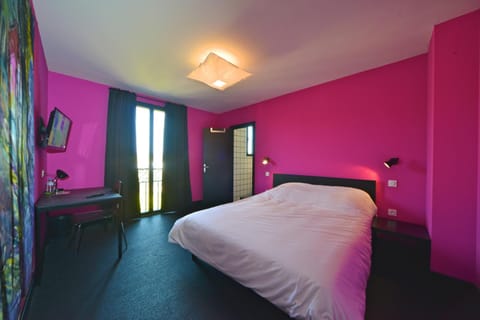 TV and multimedia, Photo of the whole room, Seating area