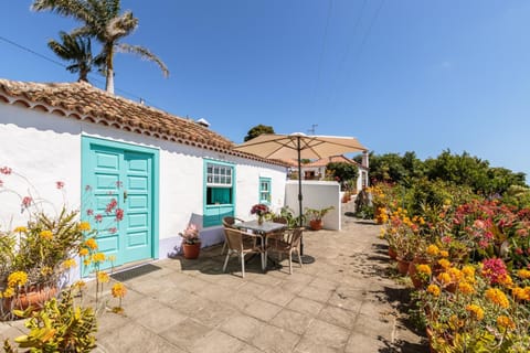 Patio, Facade/entrance