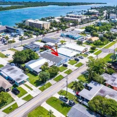 Tropical Tranquility In South Hutchinson Beach Apartment in Fort Pierce