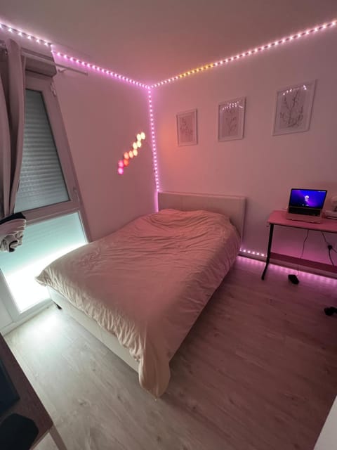 Chambre à louer avec salle de bain privative Urlaubsunterkunft in Poissy