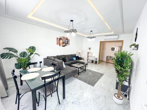 Modern 2 bedroom flat in Jardins Menzah Eigentumswohnung in Tunis