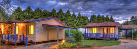 Highlander Van Village Hotel in Armidale