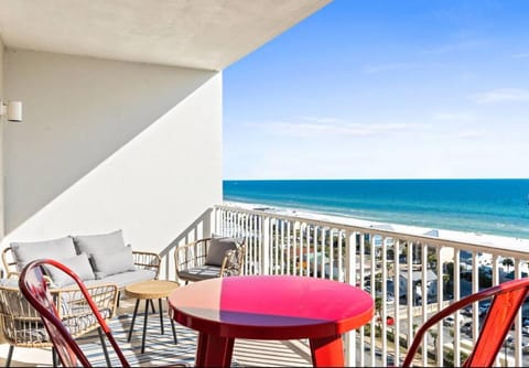 BEACHFRONT,5POOLS,2HOTTUBS,PICKLEBALL,Gym,JETSKIS Villa in Panama City Beach