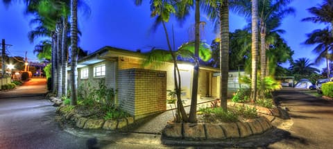 Paradise Palms Caravan Park Hotel in Lake Macquarie