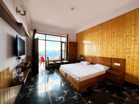 Hawk Eye Resort Hotel in Uttarakhand