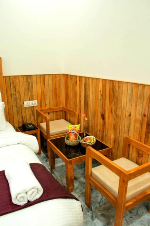 Jims Gateway Hotel And Restaurant Hotel in Uttarakhand