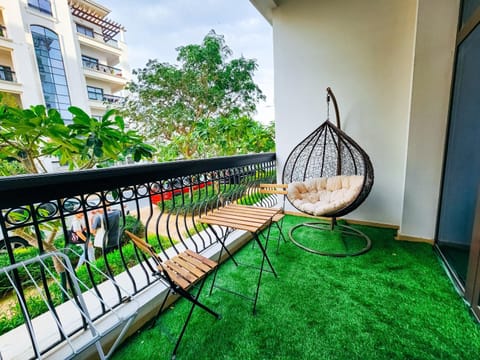 Balcony/Terrace, Garden view