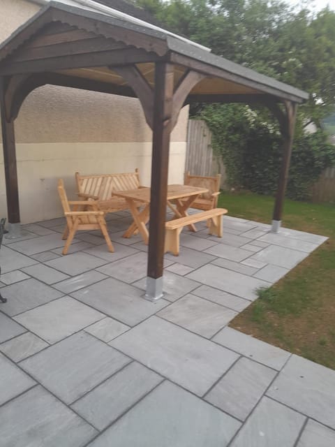 Patio, Garden, Dining area