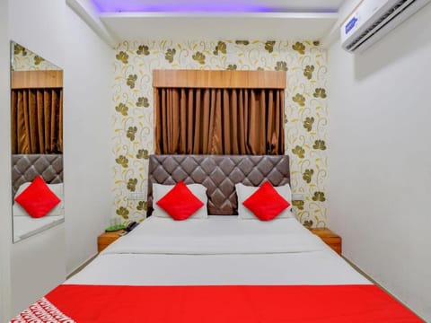 hotel md grand ac rooms Bed and Breakfast in Vadodara