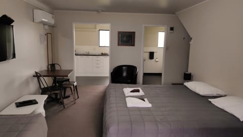 Drury Motor Lodge Motel in Waikato