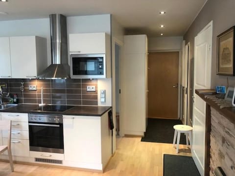 dishwasher, minibar, oven, pet friendly, stove, kitchen