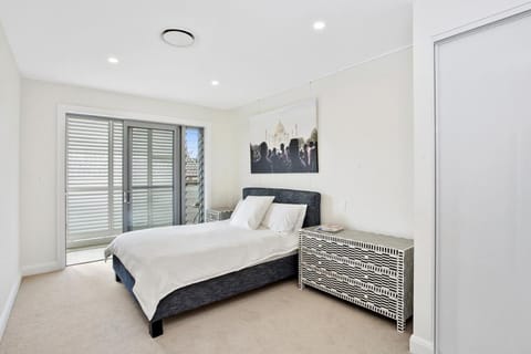Boutique Newport Living Condo in Pittwater Council