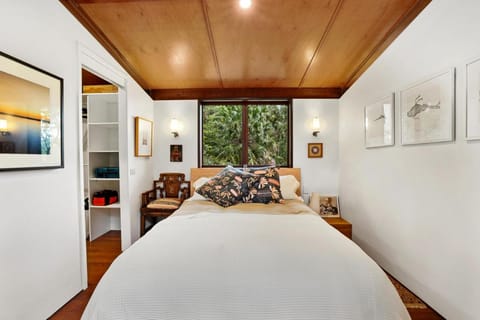 Treetop House - Architectual Masterpiece House in Pittwater Council