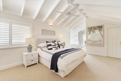 Luxury Beach House - Footsteps to Beach Maison in Pittwater Council