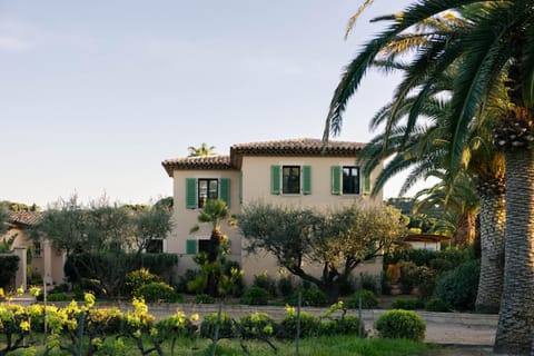 Magnificent sunny Villa Riva with pool and vinery Villa in Saint-Tropez
