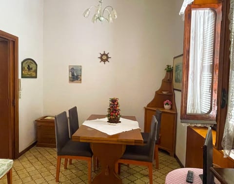 Ferro Historic Apartment - Centralissimo - 100mt dal mare Apartment in Anzio