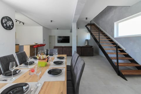 Ferienhaus mit Privatpool für 10 Personen ca 220 qm in Šišan, Istrien Südküste von Istrien Casa in Medulin