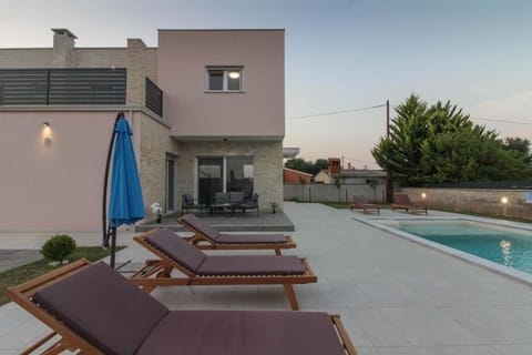 Ferienhaus mit Privatpool für 10 Personen ca 220 qm in Šišan, Istrien Südküste von Istrien House in Medulin