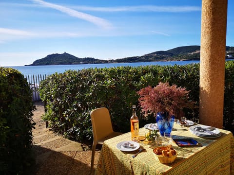 Résidence Agathos (un jardin sur la plage) House in Saint-Raphael