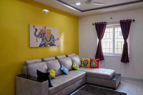 Cozy 3 bhk A/C home @ wipro circle , Near US Embassy Condo in Hyderabad