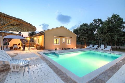 Ferienhaus mit Privatpool für 10 Personen ca 130 qm in Paradiž bei Vodnjan, Istrien Südküste von Istrien Casa in Vodnjan
