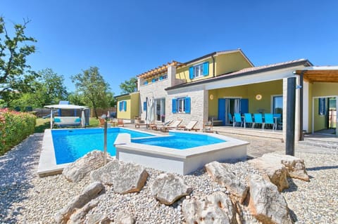 Ferienhaus mit Privatpool für 12 Personen ca 280 qm in Mužini, Istrien Binnenland von Istrien - b54754 House in Istria County