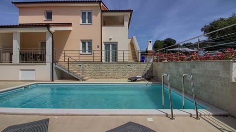 Ferienhaus mit Privatpool für 10 Personen ca 200 qm in Banjole, Istrien Istrische Riviera House in Banjole