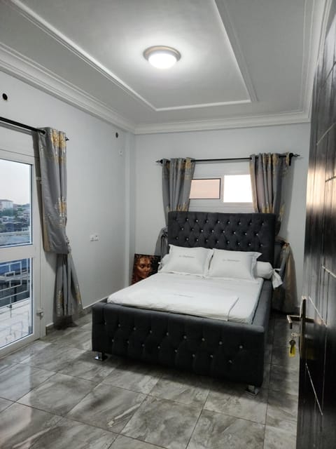 Magnifique appartement à Kotto securise avec groupe electrogene et WiFi Apartment in Douala