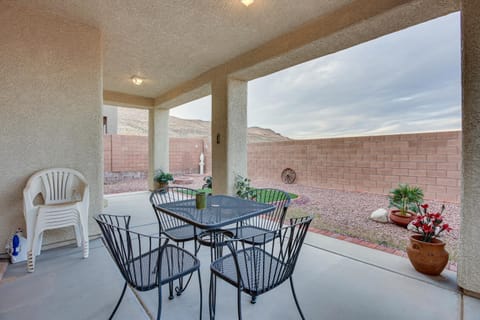 Las Vegas Home with Mtn Views 13 Mi to the Strip! House in Rhodes Ranch