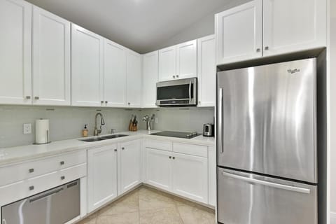 Cozy home with private entrance! Apartment in Royal Palm Beach