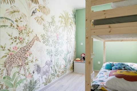 Bedroom, children