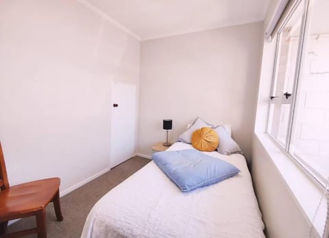 A modern 2 bedroom with private backyard, kitchen. House in Lower Hutt