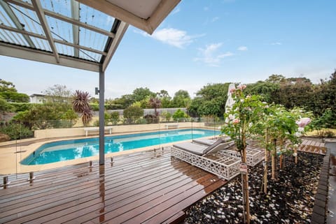 Pool view, Swimming pool, sunbed