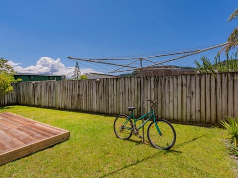 Hosts on the Coast Harbourside Haven House in Whangamatā