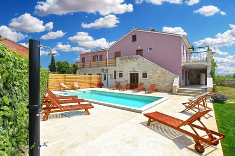 Ferienhaus mit Privatpool für 16 Personen ca 240 qm in Vodnjan, Istrien Istrische Riviera House in Fažana