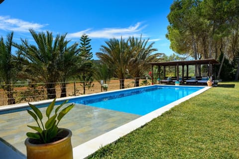 Ferienhaus mit Privatpool für 14 Personen ca 350 qm in Sant Llorenç de Balàfia, Ibiza Binnenland von Ibiza House in Ibiza