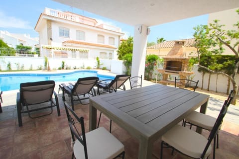 Ferienhaus mit Privatpool für 10 Personen ca 230 qm in Miami Platja, Costa Dorada House in Miami Platja