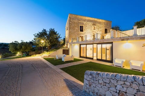 Ferienhaus mit Privatpool für 10 Personen ca 250 qm in Scicli, Sizilien Provinz Ragusa House in Scicli