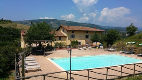 Studio für 8 Personen und 2 Kinder in Serravalle Pistoiese, Toskana Provinz Pistoia Apartment in Emilia-Romagna