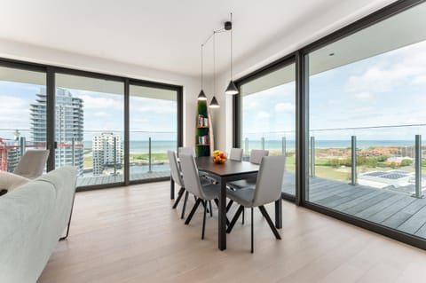 View (from property/room), Dining area, Sea view