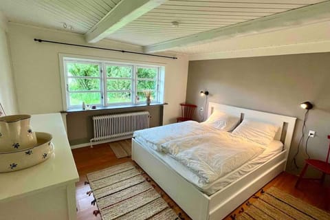Anno 1871 - cozy farmhouse with 4 bedrooms and jacuzzi Condo in Hemmet