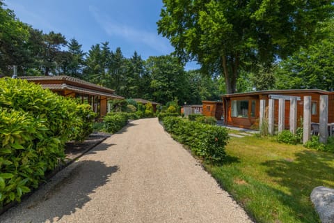 Bungalowpark Het Verscholen Dorp Campingplatz /
Wohnmobil-Resort in Ermelo