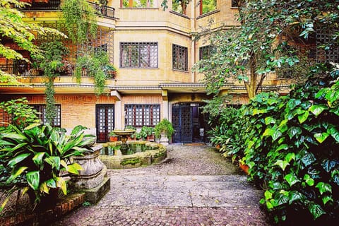 Property building, Day