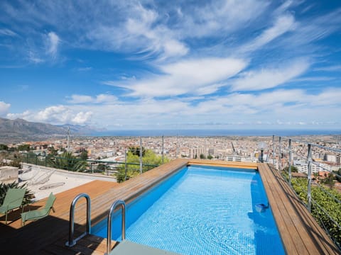 Bird's eye view, Sea view, Sea view, Swimming pool