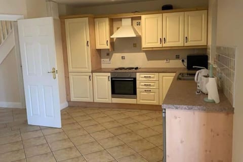 Four bedroomed Townhouse Maison in Letterkenny