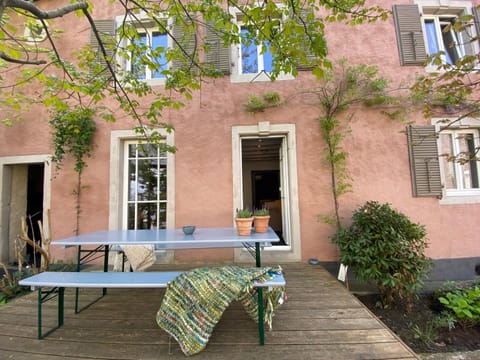 Property building, Patio, Day, Garden, Dining area